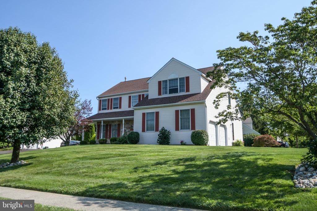 7 CLAREMONT DRIVE, DOYLESTOWN, PA 18901