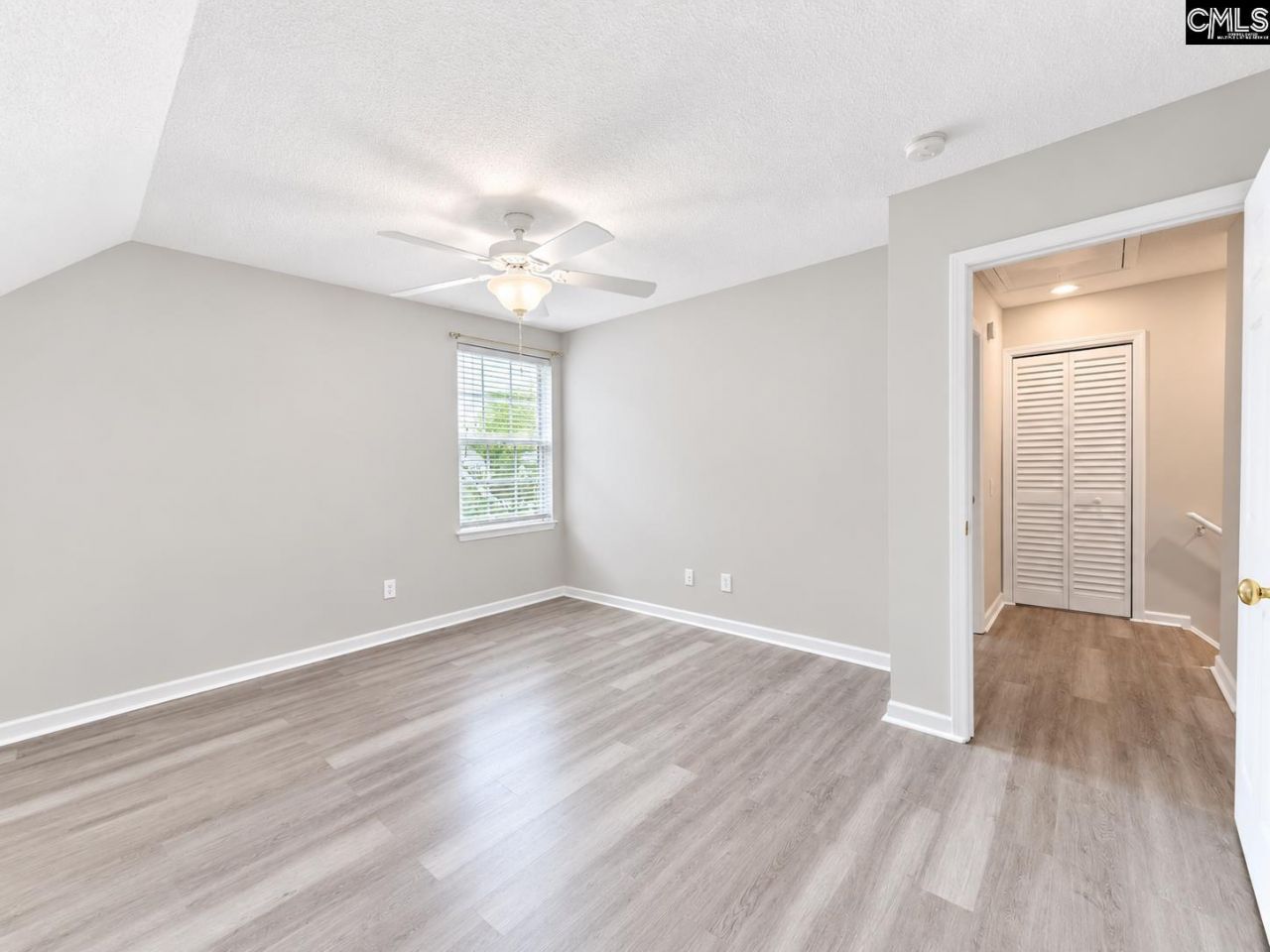 140 Gate Post Lane  Photo 12