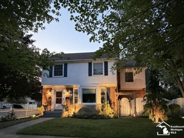 1540 Davis Street, Wyandotte, MI 48192