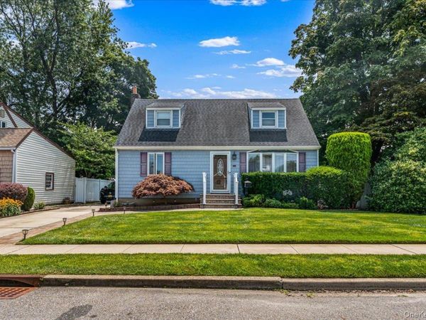 2 Gateway, Farmingdale, NY 11735