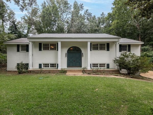 407 Country Club Road, Oxford, MS 38655