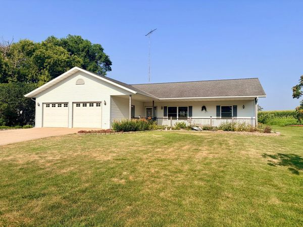 122 Lake Henry Avenue S, Spring Hill, MN 56352