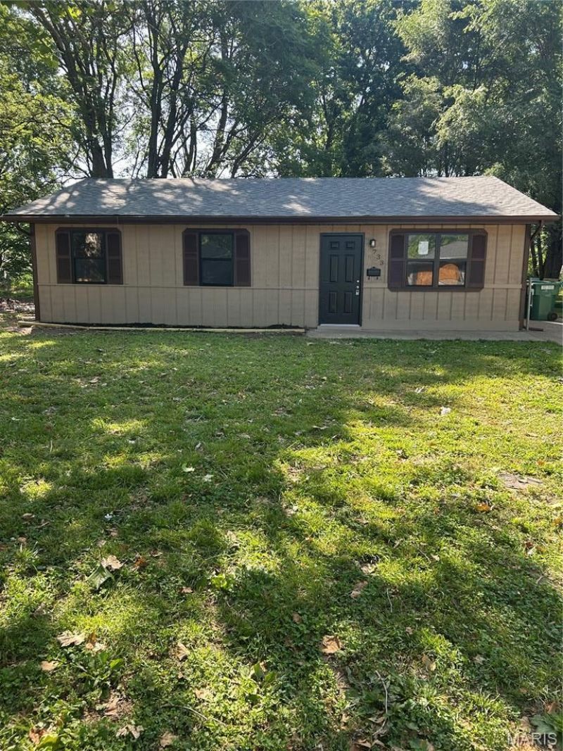 733 Saint Nicholas Drive , Cahokia, IL 62206 Main Photo