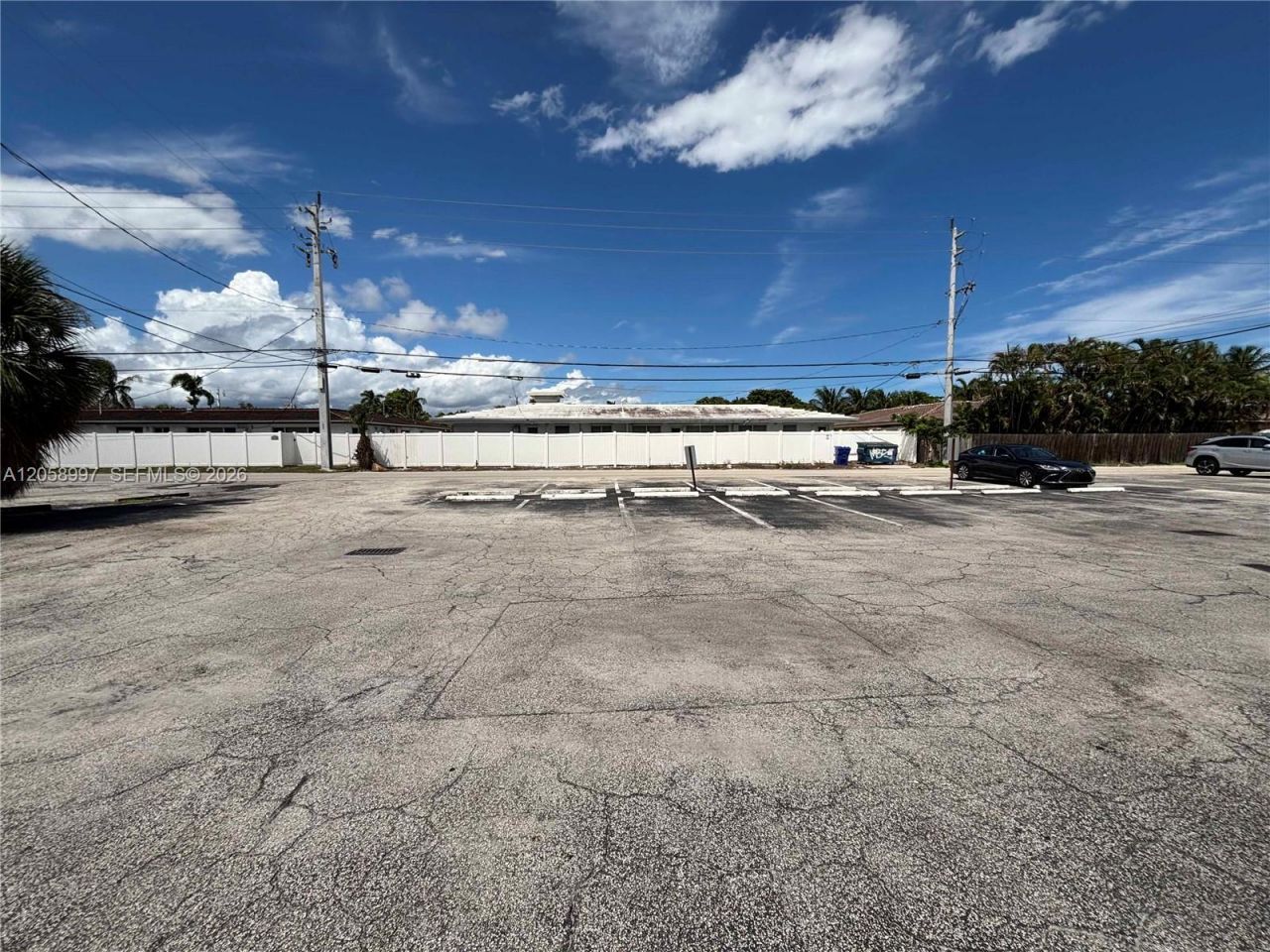 2729 E Oakland Park Blvd , Fort Lauderdale, FL 33306 Photo