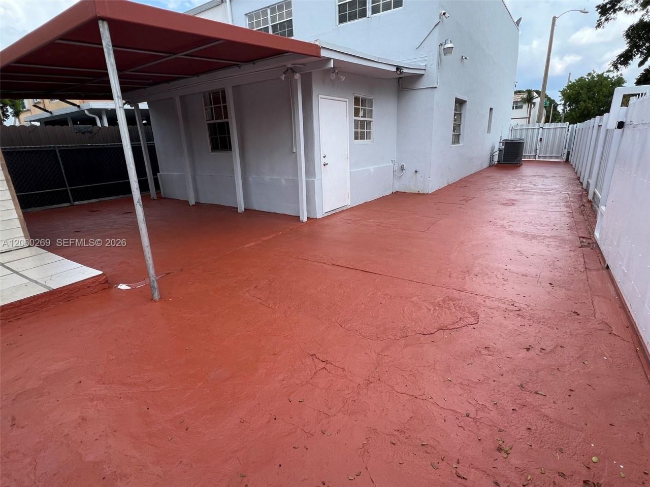 1820 W 72nd Pl, Hialeah, FL 33014 Photo