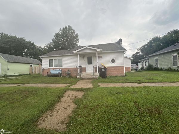 306 S Division Street, Creston, IA 50801