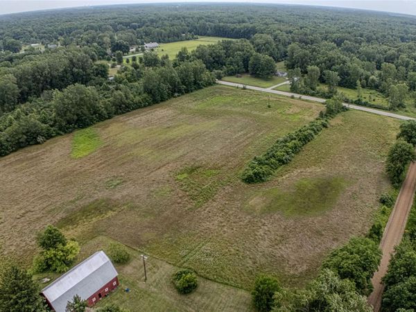 29209 Karr, Belleville, Mi 48111
