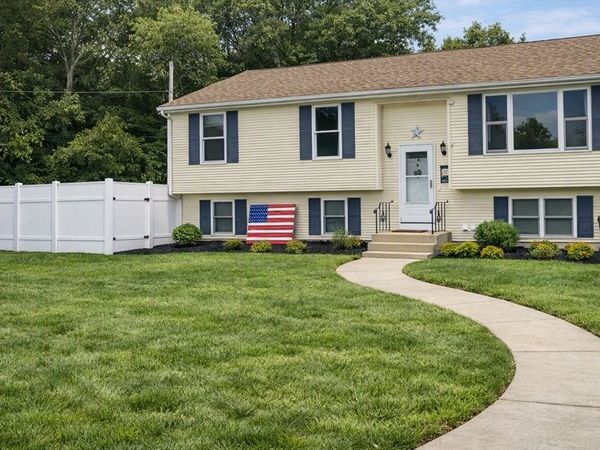 37 Leigh Street, Seekonk, MA 02771
