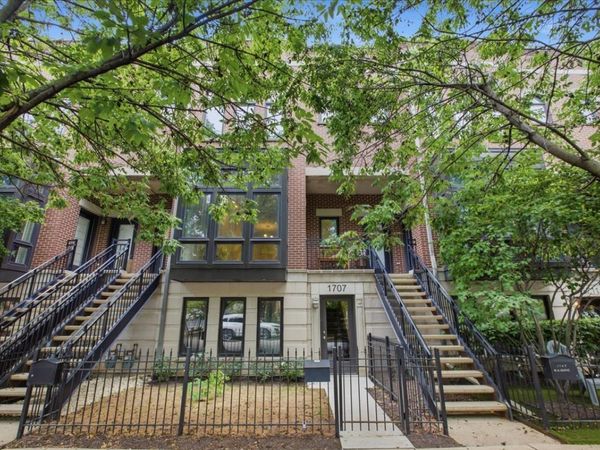 1707 W George Street , Unit 60, Chicago, IL 60657