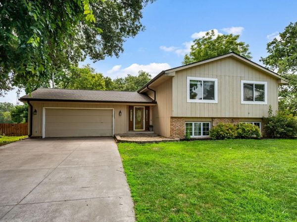 13609 62nd Avenue N, Maple Grove, MN 55311