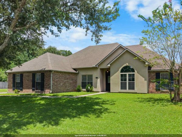 37156 Whitestone Ave, Geismar, LA 70734