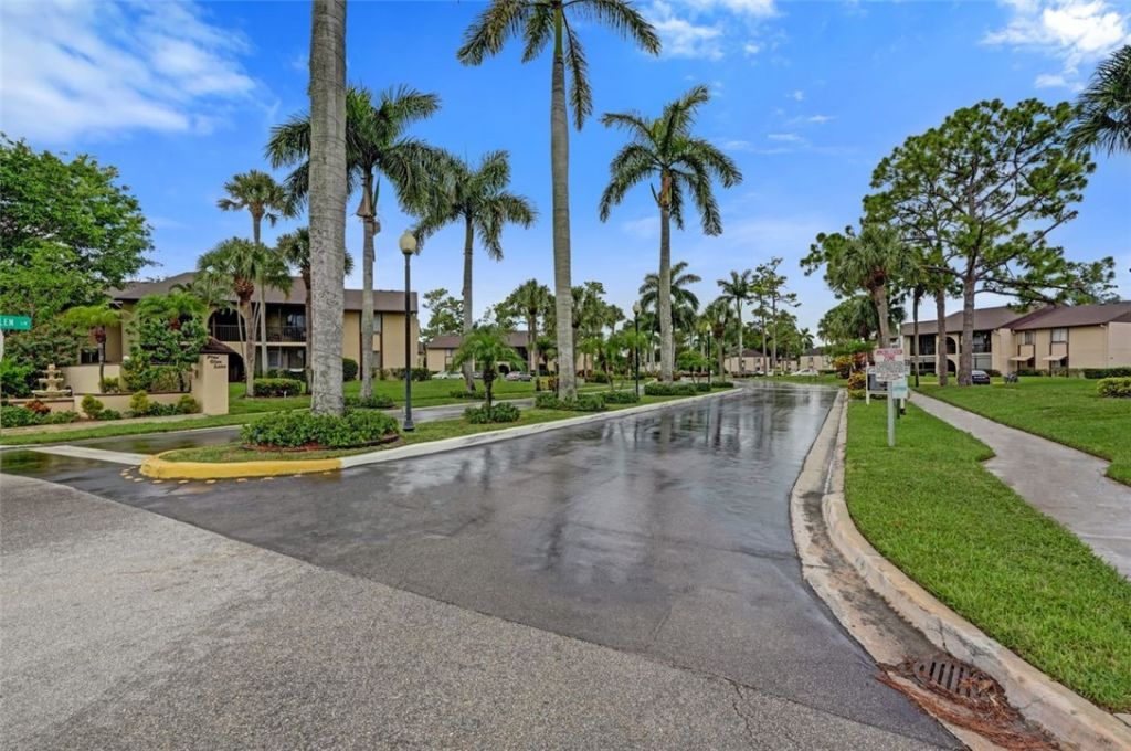 429 Pine Glen Lane, Unit C-2, Greenacres, FL 33463 Photo