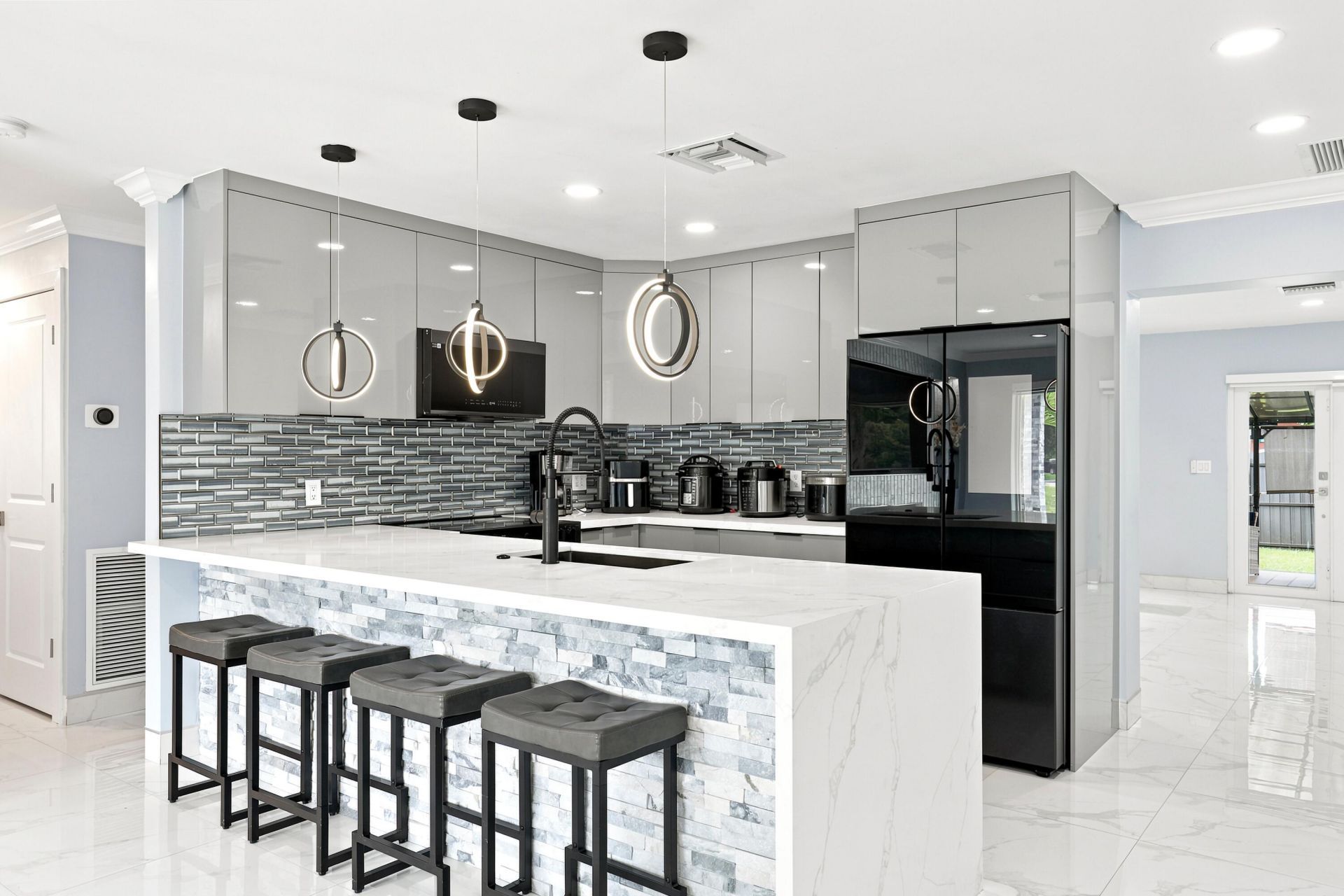 2331 SW 50th Terrace, Fort Lauderdale, FL 33317 Photo