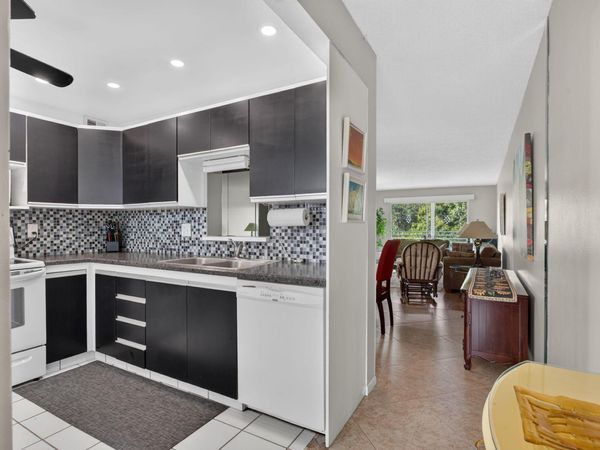 2301 LUCAYA Lane, Unit D4, Coconut Creek, FL 33066
