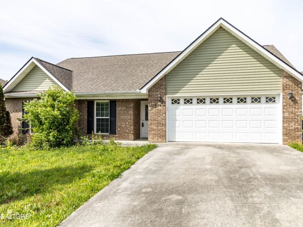 839 Wells Rd, Maryville, TN 37801