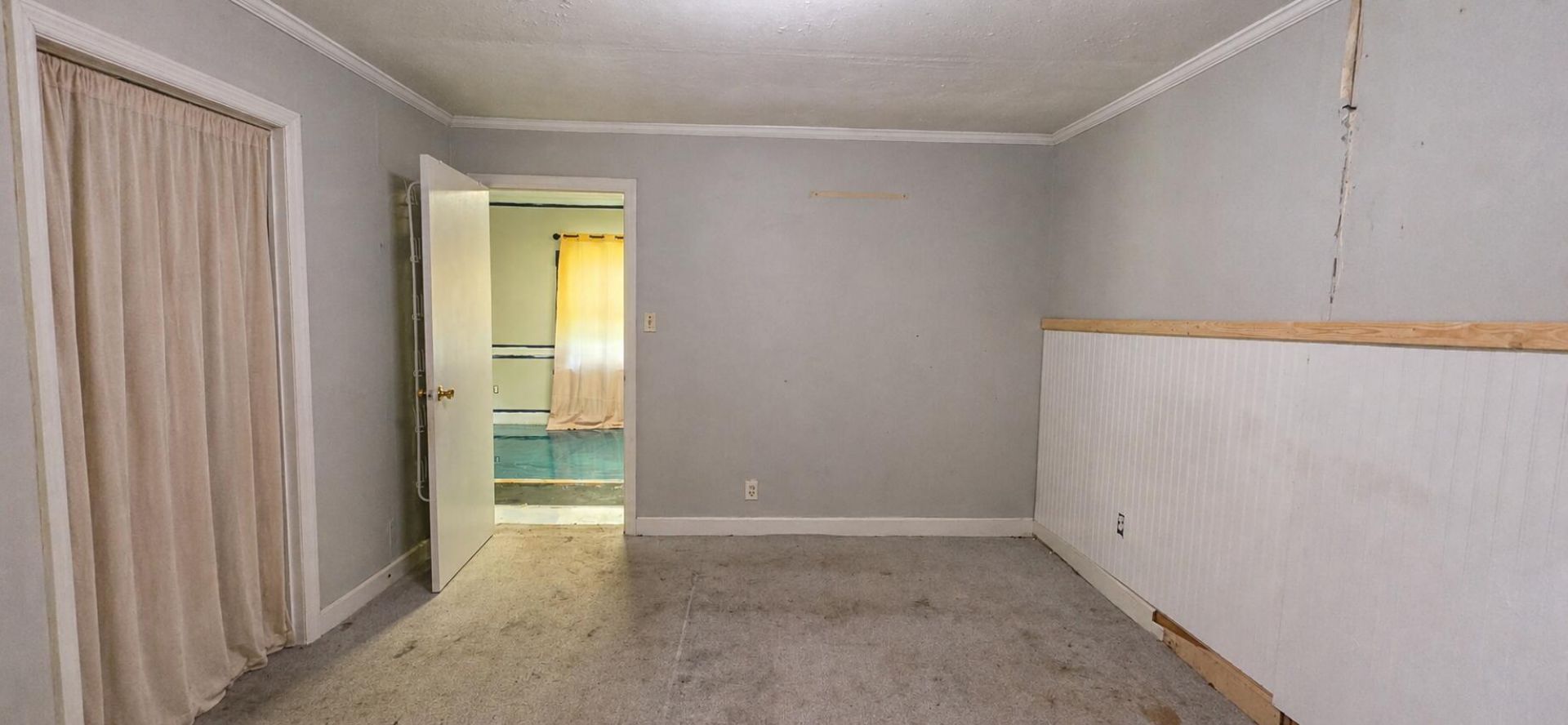 306 E Hampton Street Photo 15