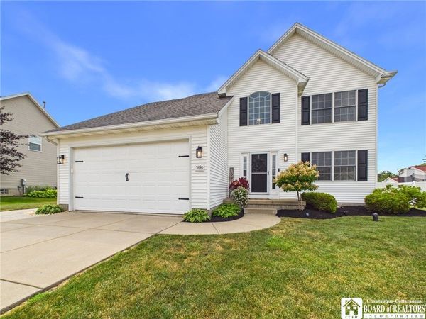 5890 Pinehurst Court , Lake View, NY 14085