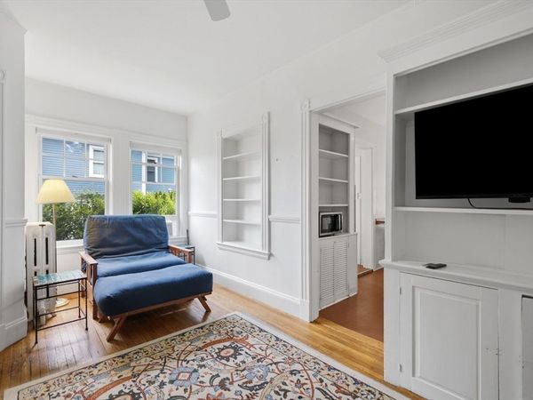 8 Mason Street, Unit 8, Winchester, MA 01890