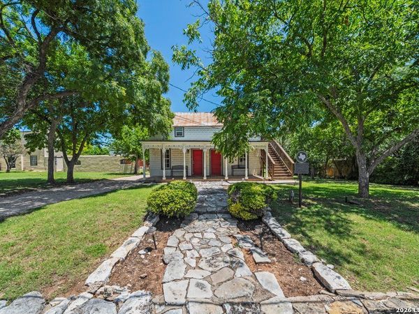 418 W Austin, Fredericksburg, TX 78624