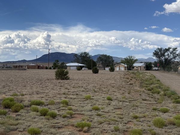 109 Aspen Road, Edgewood, NM 87015