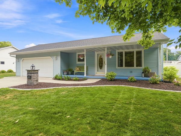 4703 Broadway St, Manitowoc, WI 54220