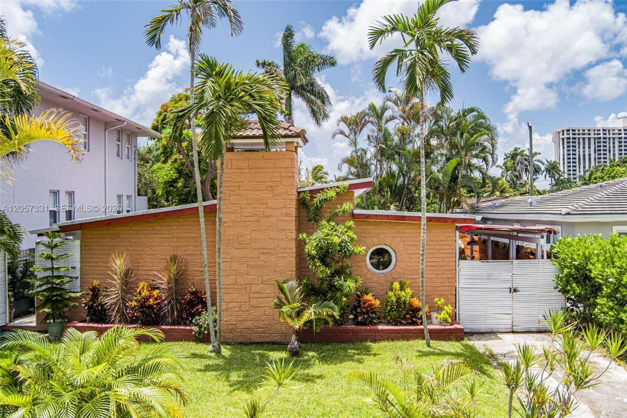 1566 NE 110th St , Miami, FL 33161 Photo