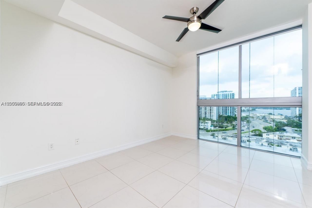 7901 Hispanola Ave , Unit 1012, North Bay Village, FL 33141 Photo