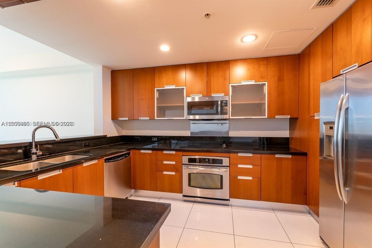 7901 Hispanola Ave , Unit 1012, North Bay Village, FL 33141 Photo