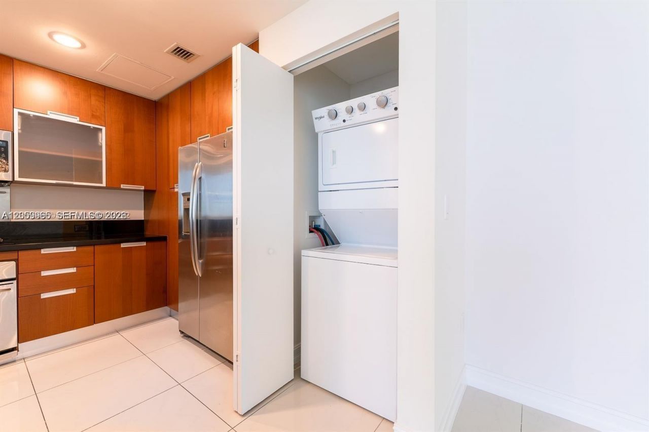 7901 Hispanola Ave , Unit 1012, North Bay Village, FL 33141 Photo