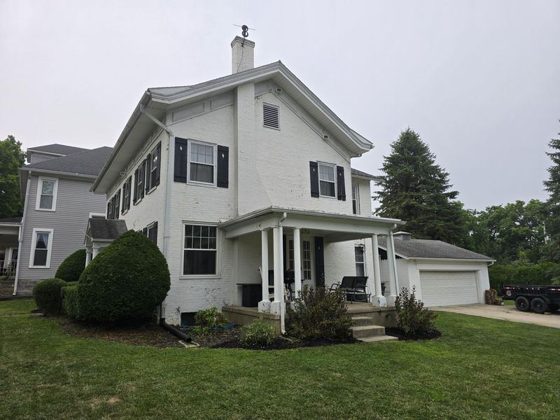 404 E Chillicothe Avenue, Bellefontaine, OH 43311 Photo 4