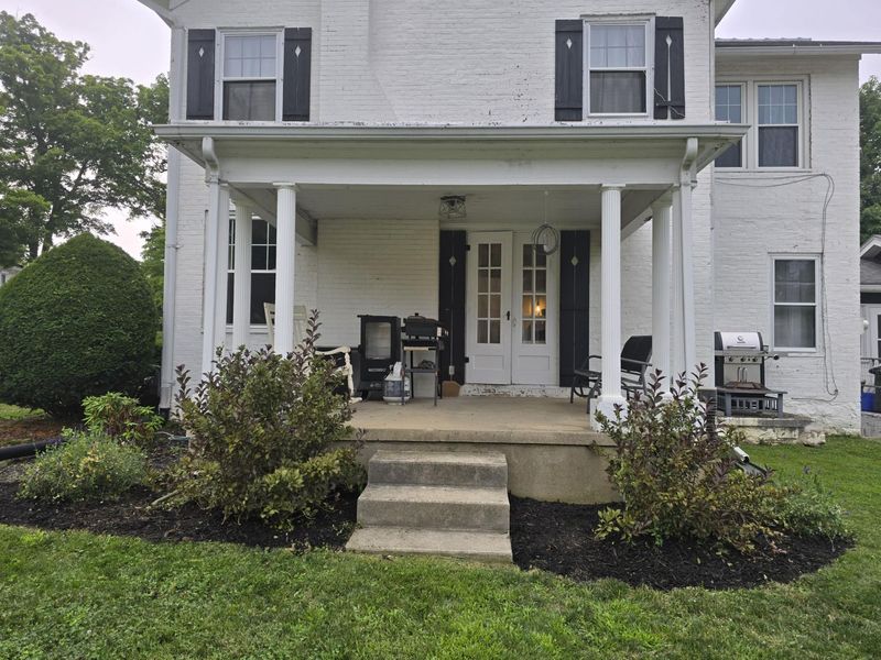 404 E Chillicothe Avenue, Bellefontaine, OH 43311 Photo 5