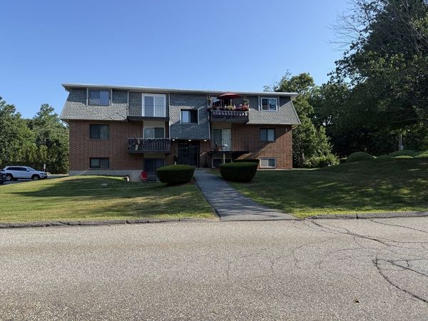 176 Maple Ave, Unit 1-5, Rutland, MA 01543