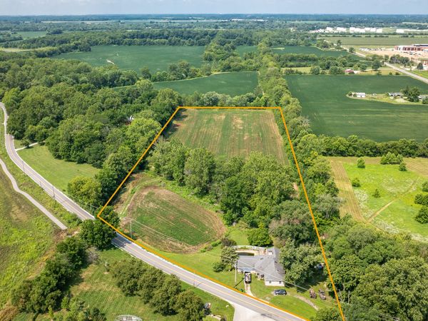 17428 Little Eagle Creek Avenue , Westfield, IN 46074