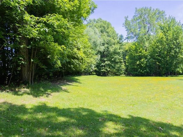 934 Friar Tuck Lane , Webster, NY 14580