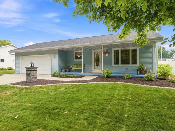 4703 Broadway STREET, Manitowoc, WI 54220