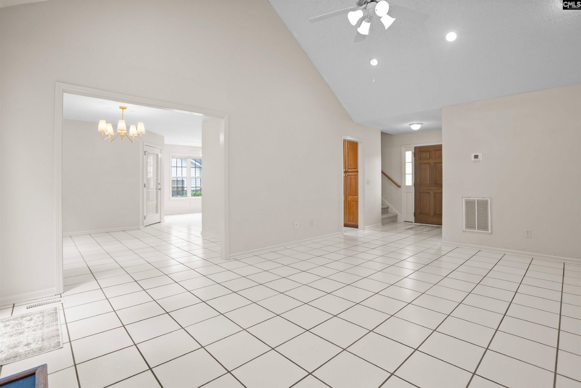127 Elm Creek Drive  Photo 10