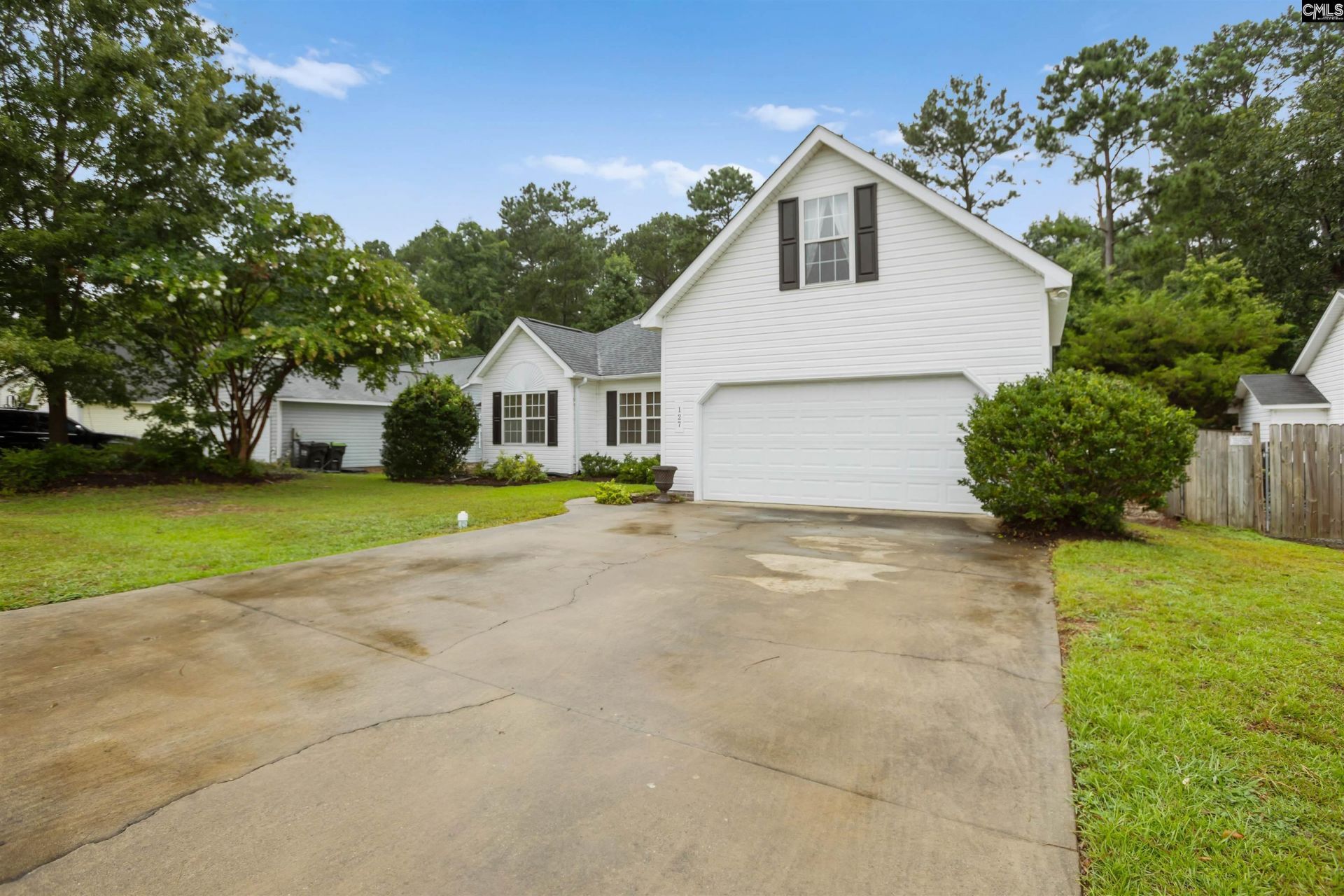 127 Elm Creek Drive  Photo 4