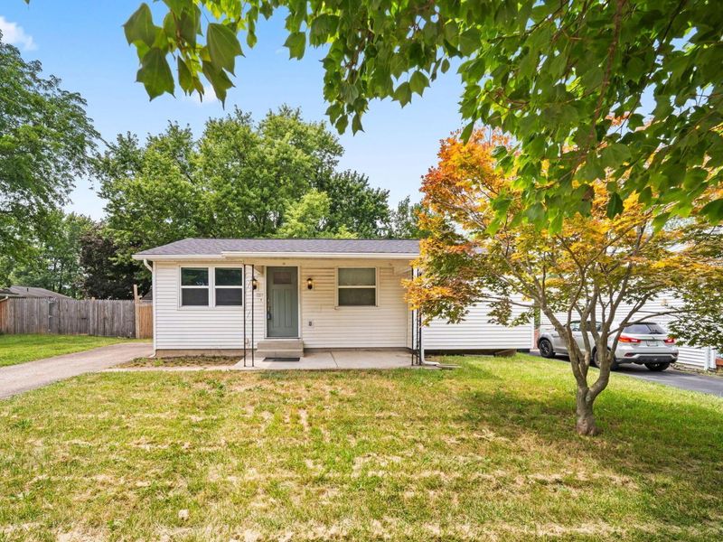 1679 Woodhurst Court, Columbus, OH 43223 Photo 3