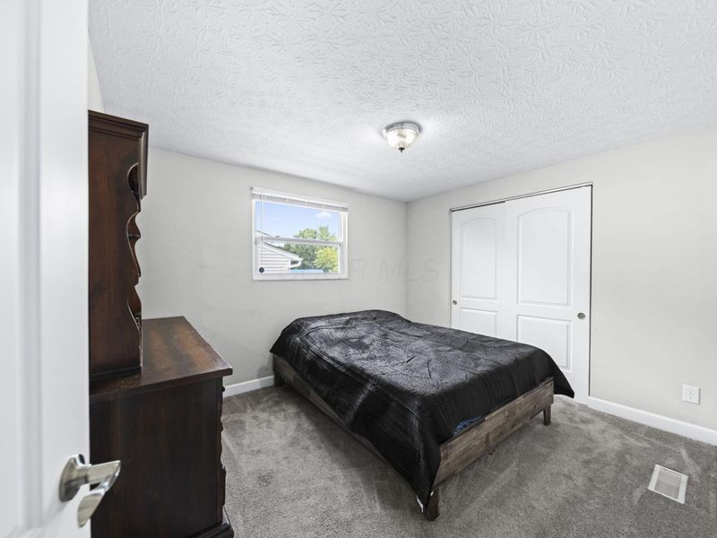 1679 Woodhurst Court, Columbus, OH 43223 Photo 32
