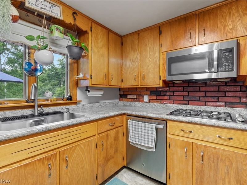 711 27th Street NW, Massillon, OH 44647 Photo 5
