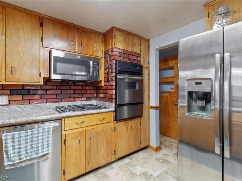 711 27th Street NW, Massillon, OH 44647 Photo 6