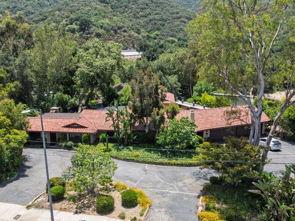 6320 Honolulu Avenue, Los Angeles, CA 91214