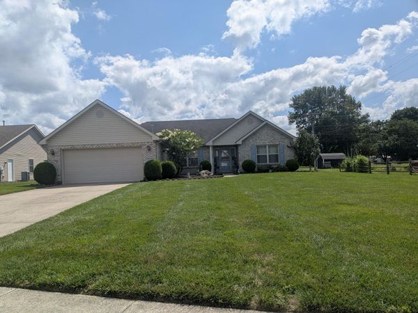 1455 Edinburgh Drive, Troy, OH 45373