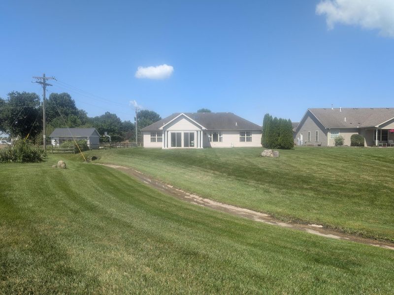 1455 Edinburgh Drive, Troy, OH 45373 Photo 9