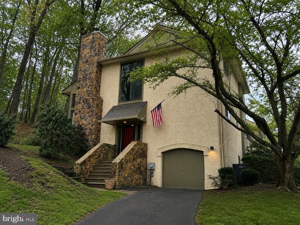 488 LYNETREE DRIVE , WEST CHESTER, PA 19380