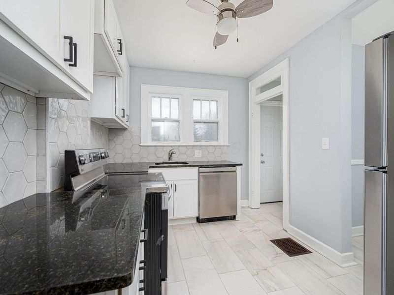 2263-2265 Leonard Avenue, Columbus, OH 43219 Photo 12