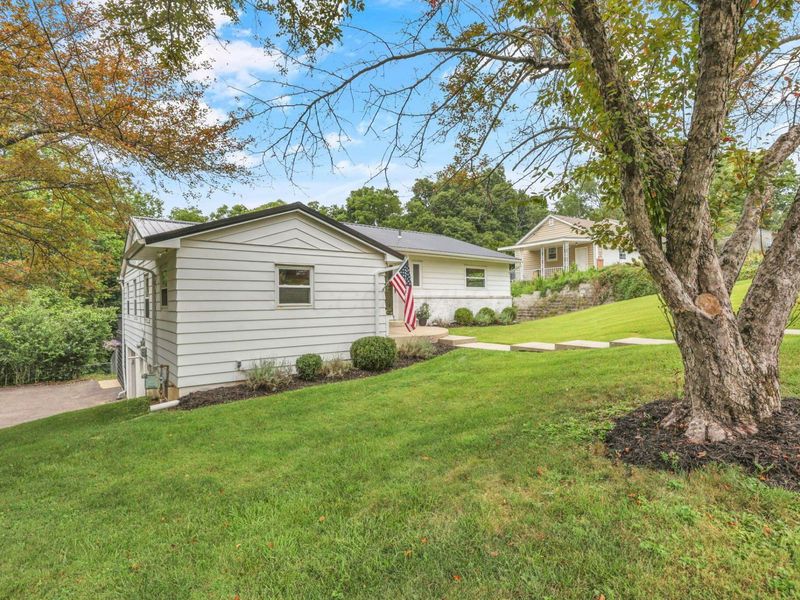 729 Glenwood Drive, Logan, OH 43138 Photo 4