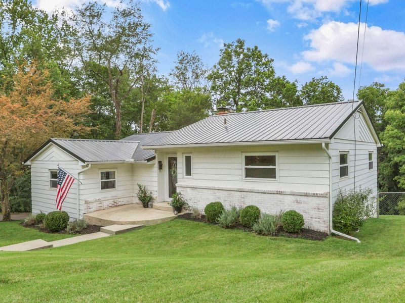 729 Glenwood Drive, Logan, OH 43138 Photo 9