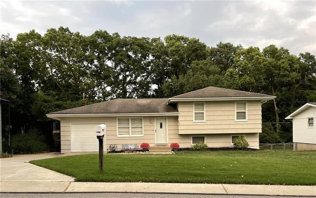 7309 N Avalon Street, Kansas City, MO 64152 Main Photo