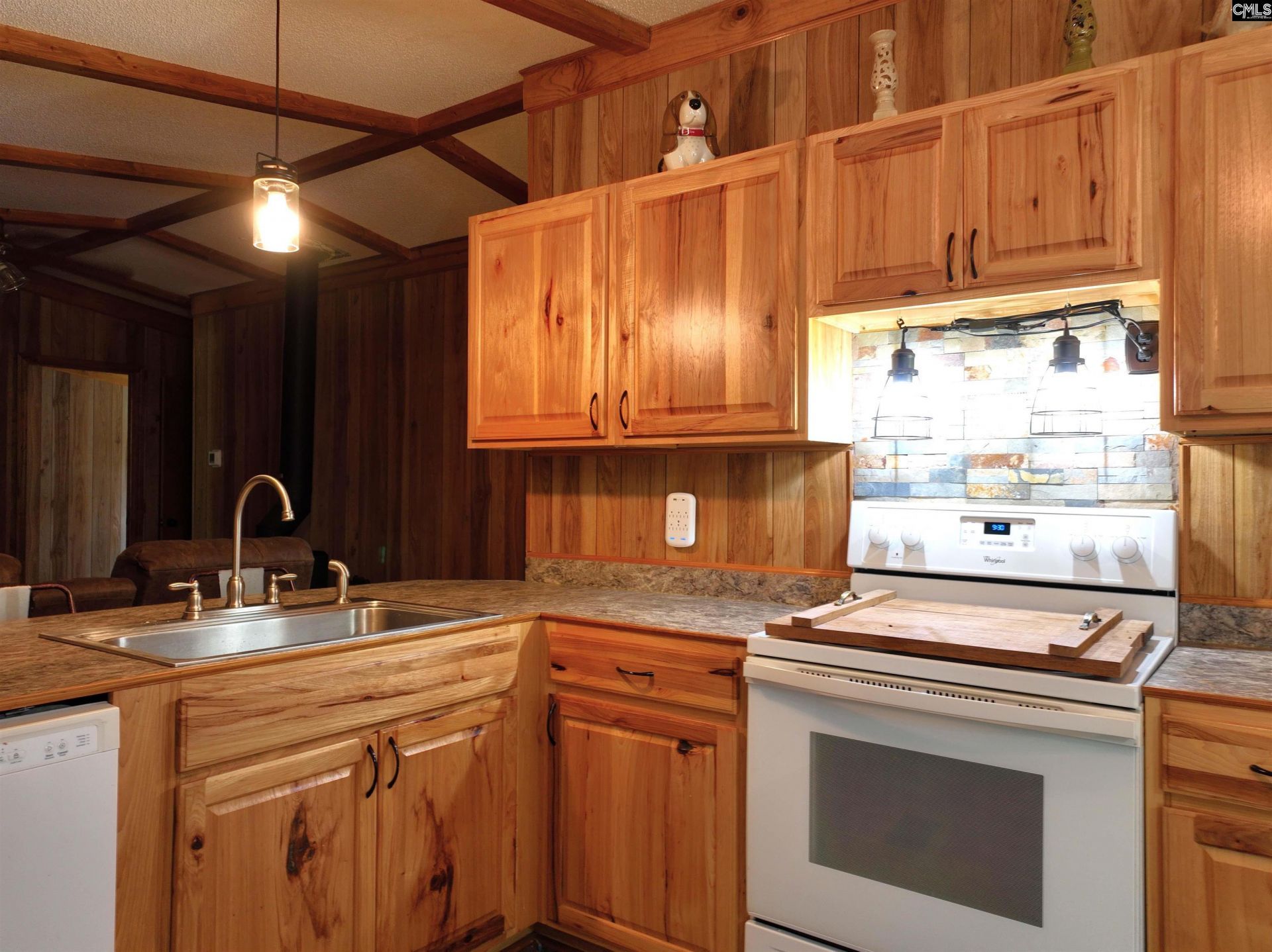 5250 Two Notch Road  Photo 15